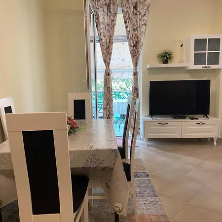 Lägenhet Luxury Lungomare Vlorë